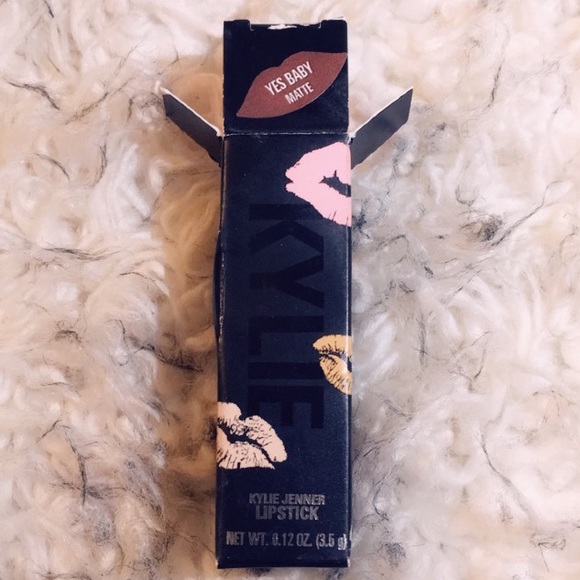 KYLIE Cosmetics Yes Baby - Picture 4 of 5